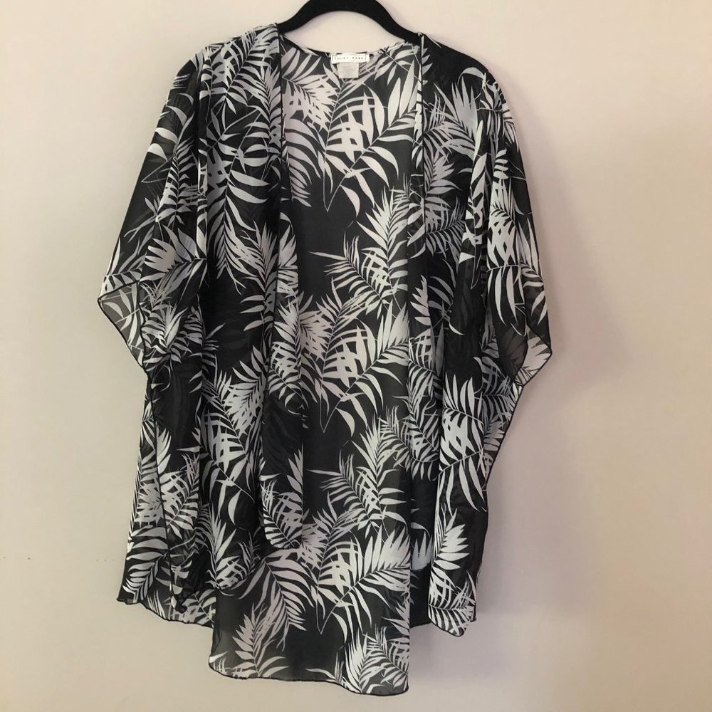 Black and White Tropical Kimono